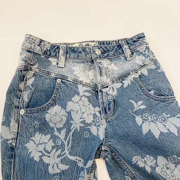 NWOT Free People Jeans 24 We The Free Naomi Floral Flare FP1 - Picture 3 of 10